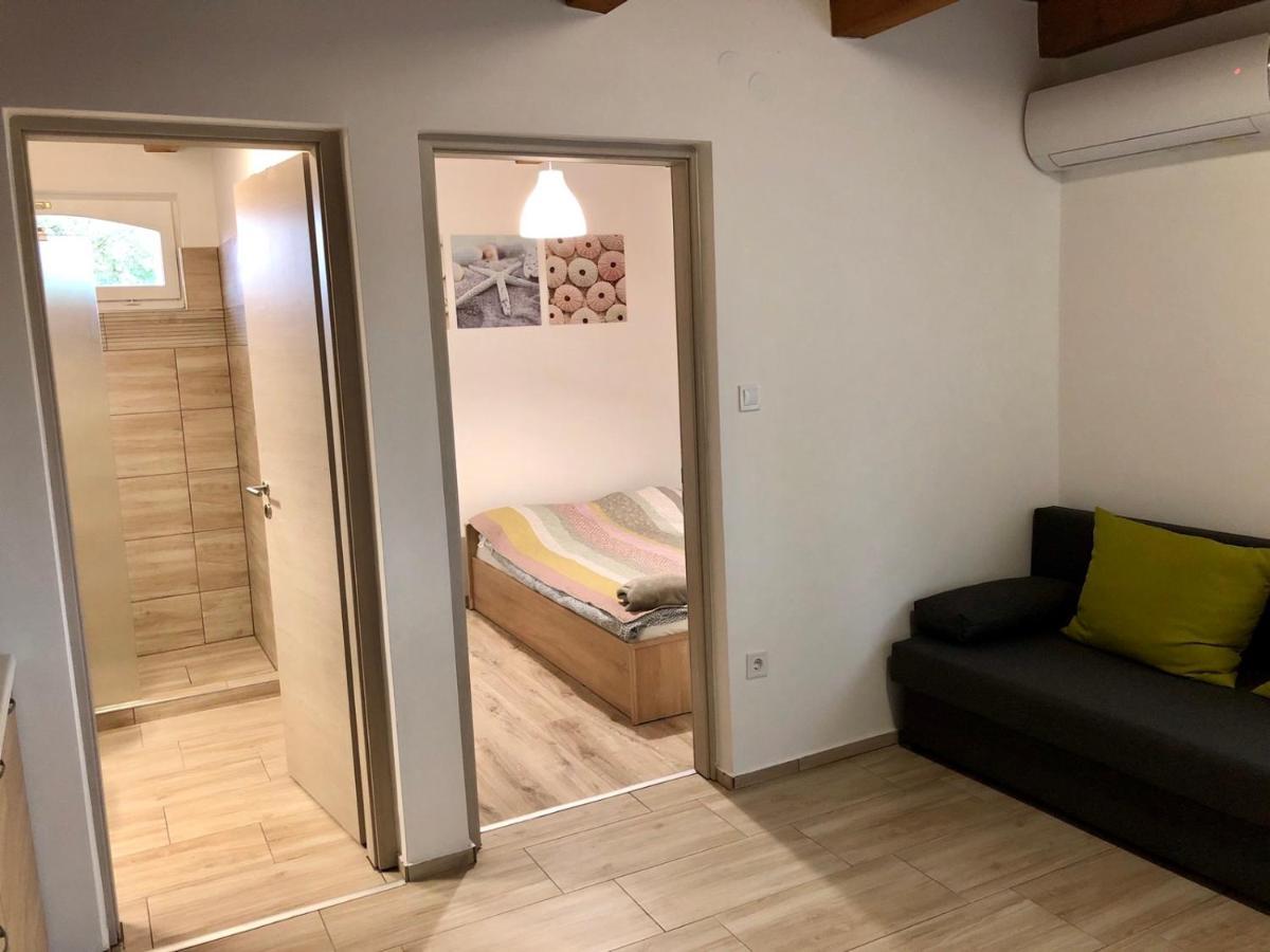 Lena Vendeghaz Hotel Balatonberény Buitenkant foto